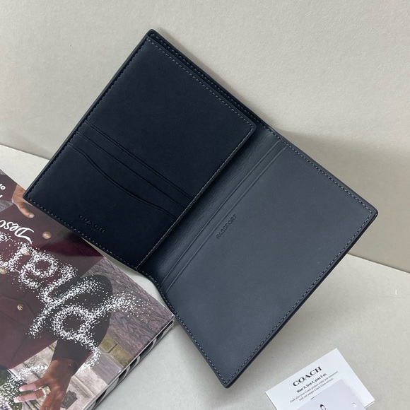 (New+Tag) Coach passport wallet case ‘rare’ limited edition (unisex) - Picture 7 of 12